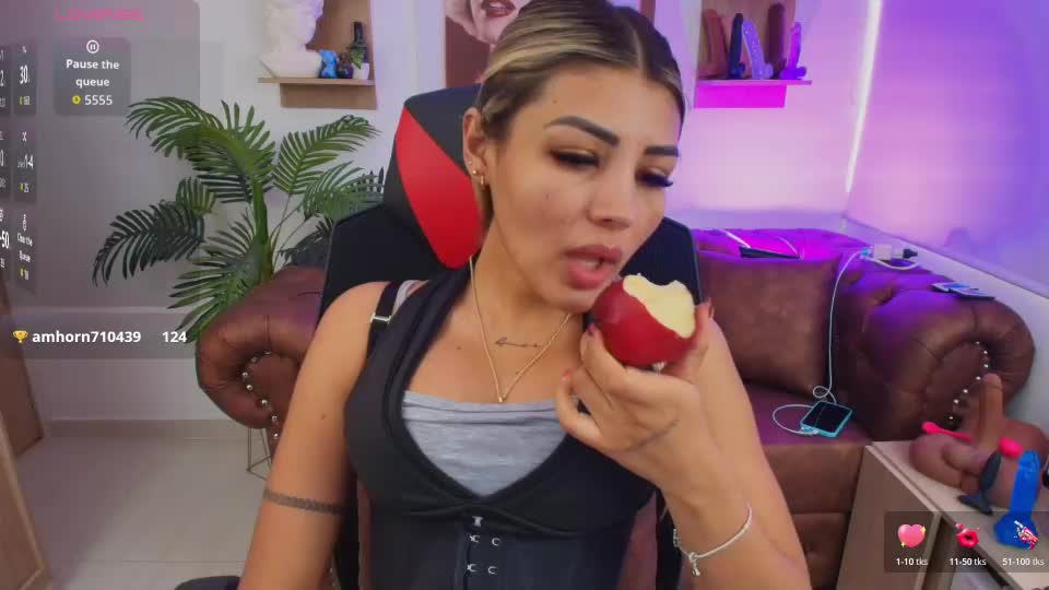 saloomee__ Webcam Chat September 18, 2026