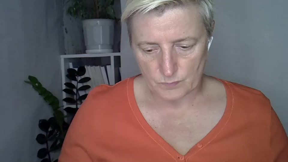 vea_motty Webcam Chat September 18, 2026
