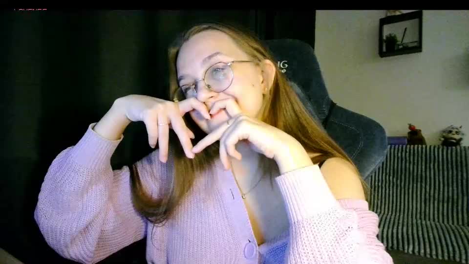 vivivivikkie Webcam Chat September 18, 2026