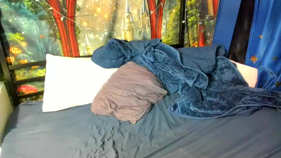 molly_moons Webcam Chat September 18, 2026