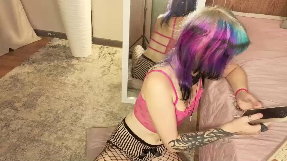 nora_kresss Webcam Chat September 18, 2026