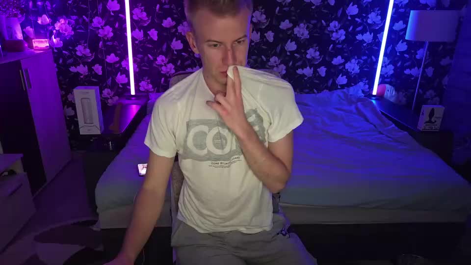 blond_boy69 Webcam Chat September 18, 2026