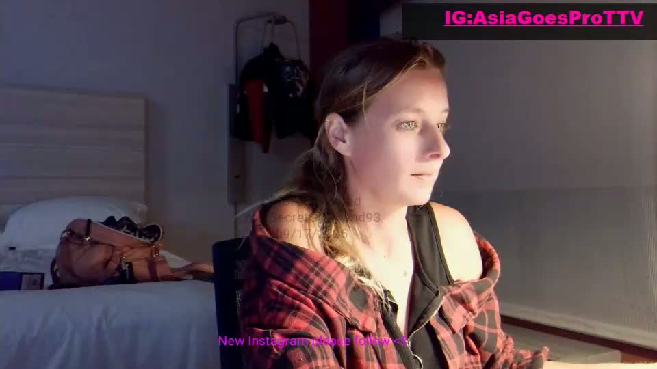 yoursecretgirlfriend963 Webcam Chat September 18, 2026