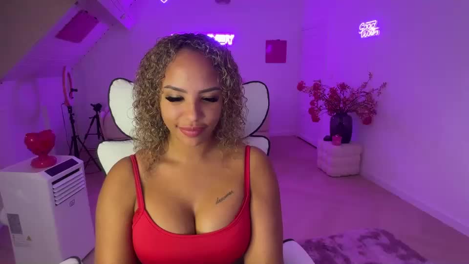 princessromyindy Webcam Chat September 18, 2026