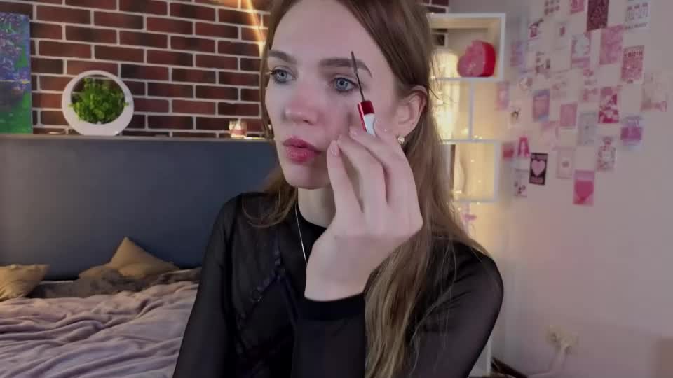 tomikavilandre Webcam Chat September 19, 2026