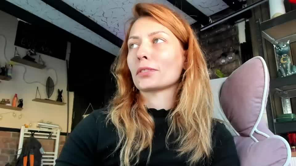 karoline121 Webcam Chat September 19, 2026