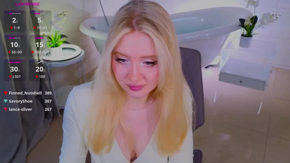 oliviabr0wn Webcam Chat September 19, 2026