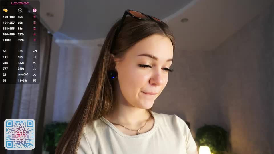 auroralowen Webcam Chat September 19, 2026