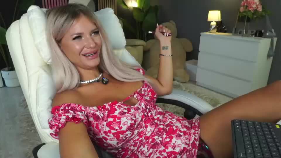 angeleyesblue25 Webcam Chat September 19, 2026