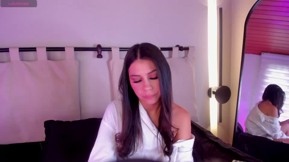 valee_miller Webcam Chat September 19, 2026