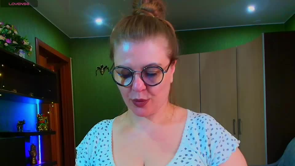 veronikawgold Webcam Chat September 20, 2026