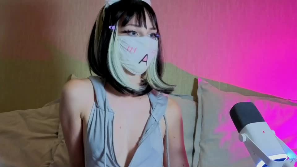 lunanyanmi Webcam Chat September 20, 2026