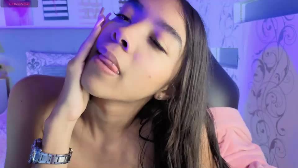pocahontas_moon Webcam Chat September 20, 2026