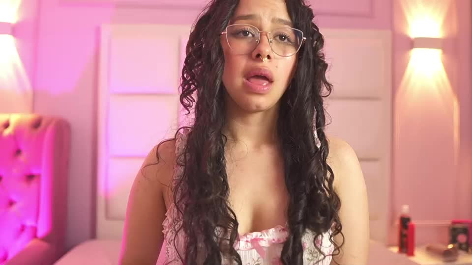 daphnevalucci Webcam Chat September 21, 2026