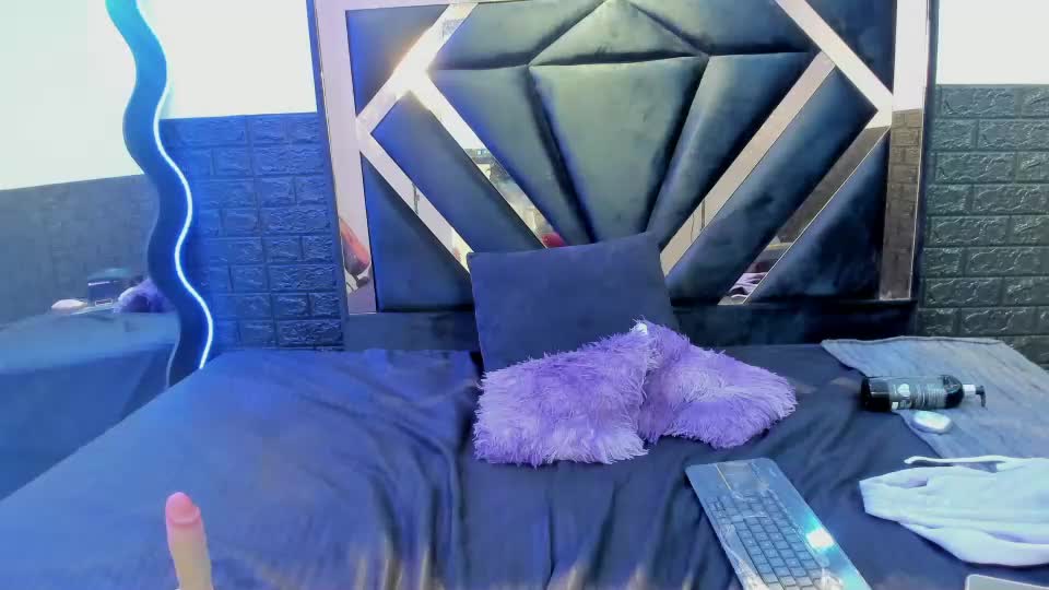 valen_cute22 Webcam Chat September 21, 2026