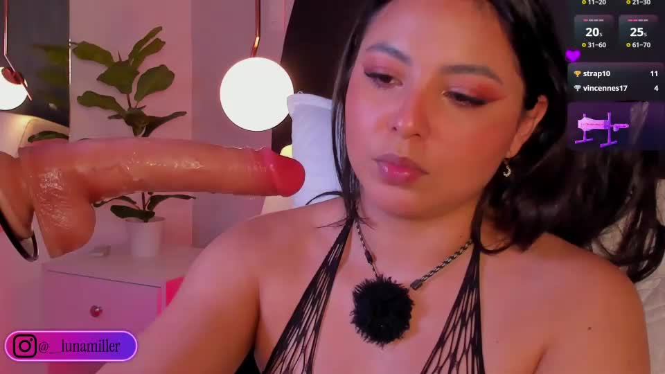 lunamiller_01 Webcam Chat September 21, 2026