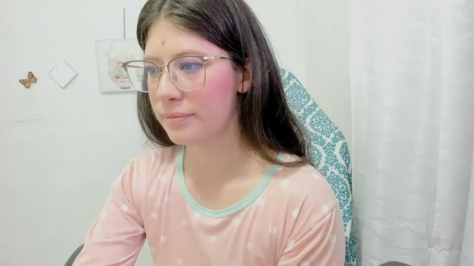zooeybelair Webcam Chat September 21, 2026