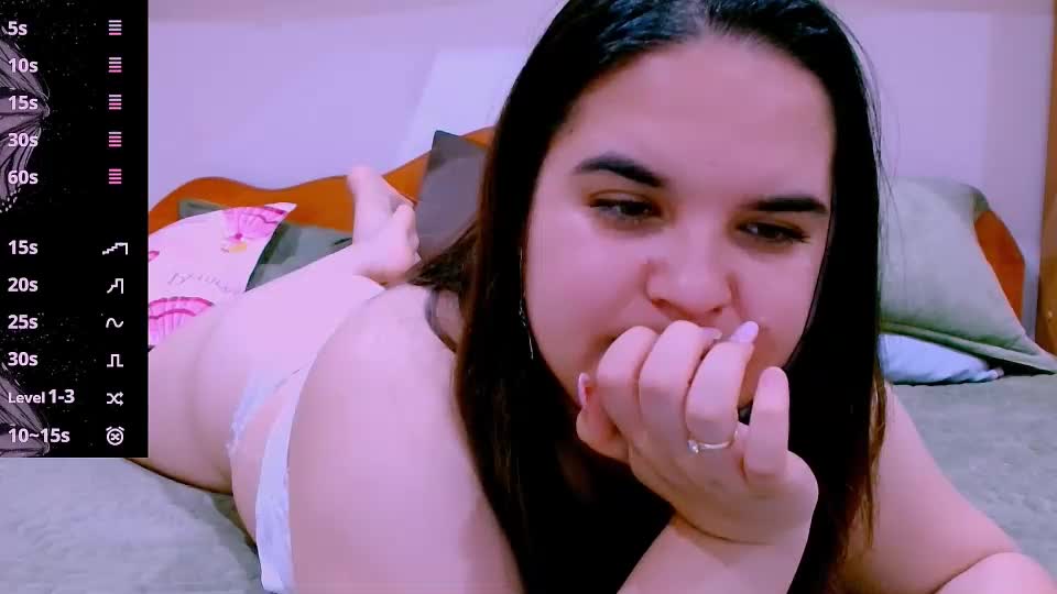 ella_minnie Webcam Chat September 22, 2026