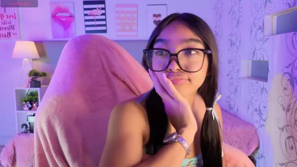 pocahontas_moon Webcam Chat September 22, 2026