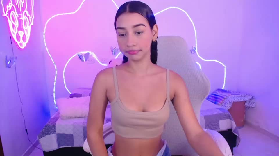 mia_cute_girl Webcam Chat September 23, 2026