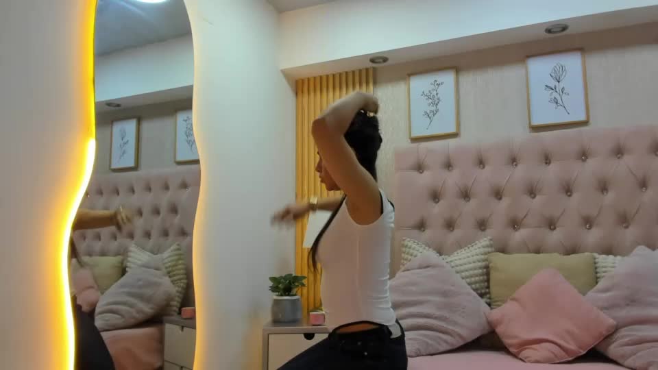 melodiroux_ Webcam Chat September 23, 2026