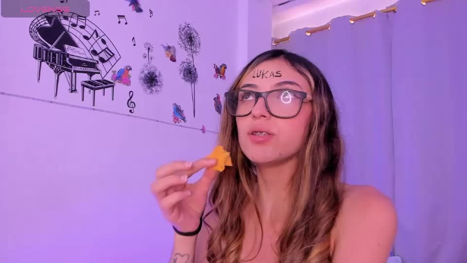 sophie_vega1 Webcam Chat September 23, 2026