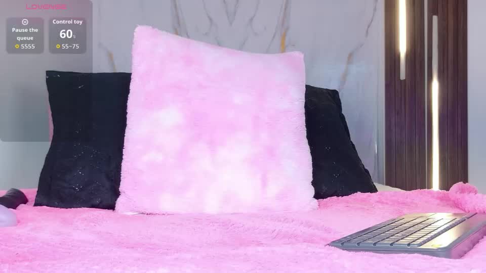 scarleht_blonde Webcam Chat September 23, 2026