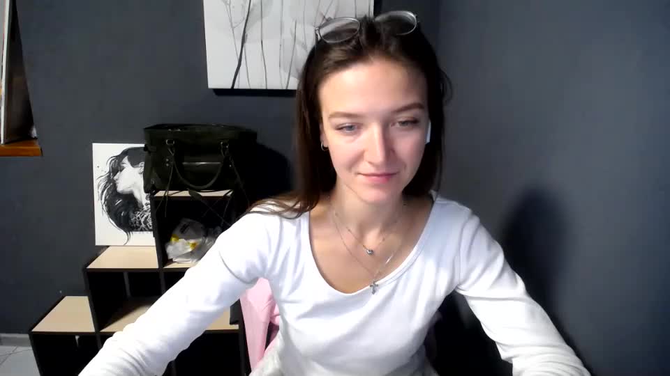 shining_pearl Webcam Chat September 24, 2026