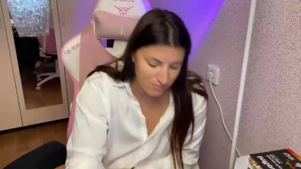 katrin_kristal Webcam Chat September 24, 2026