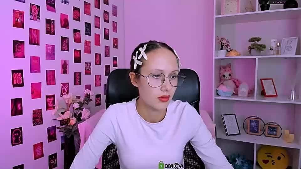 freya_cute_ Webcam Chat September 24, 2026
