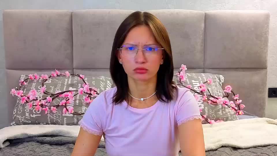 emmienova Webcam Chat September 24, 2026