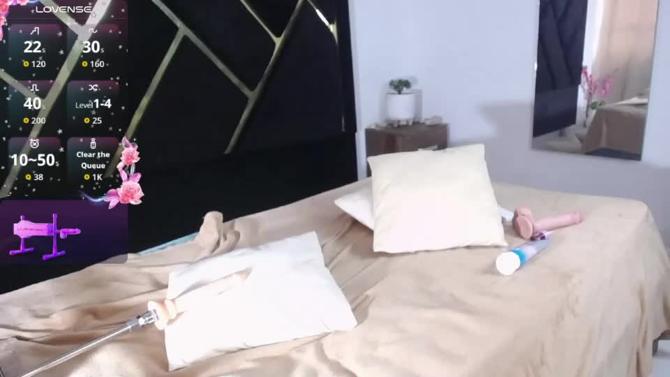 zaara_black Webcam Chat September 24, 2026