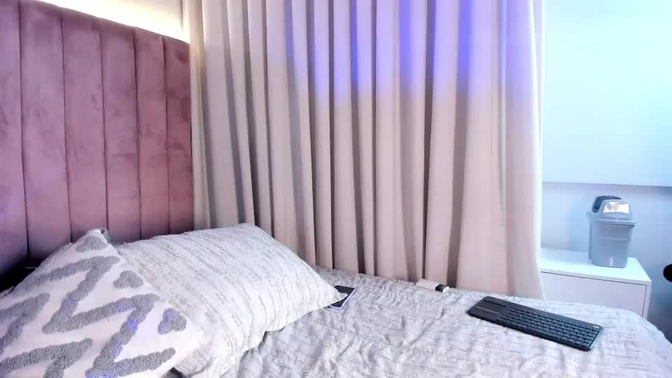 ashley_beaomunt Webcam Chat September 24, 2026
