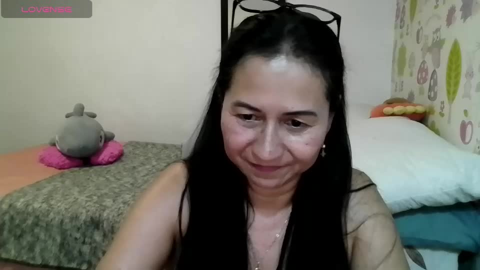 tyna_b Webcam Chat September 24, 2026
