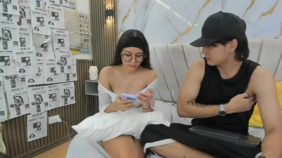 sweetauracouple Webcam Chat September 24, 2026