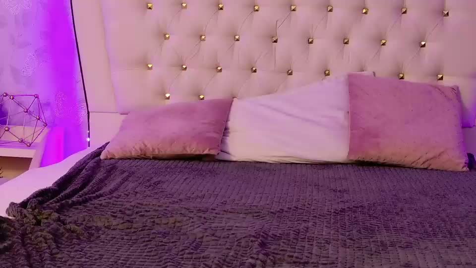 lunababe_ Webcam Chat September 25, 2026