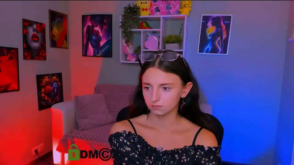 caroline_honeyy Webcam Chat September 25, 2026