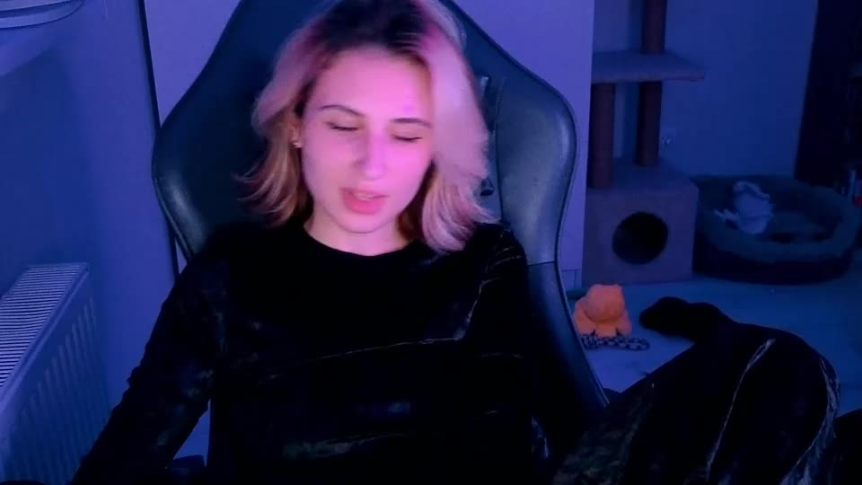 keti_moon Webcam Chat September 25, 2026