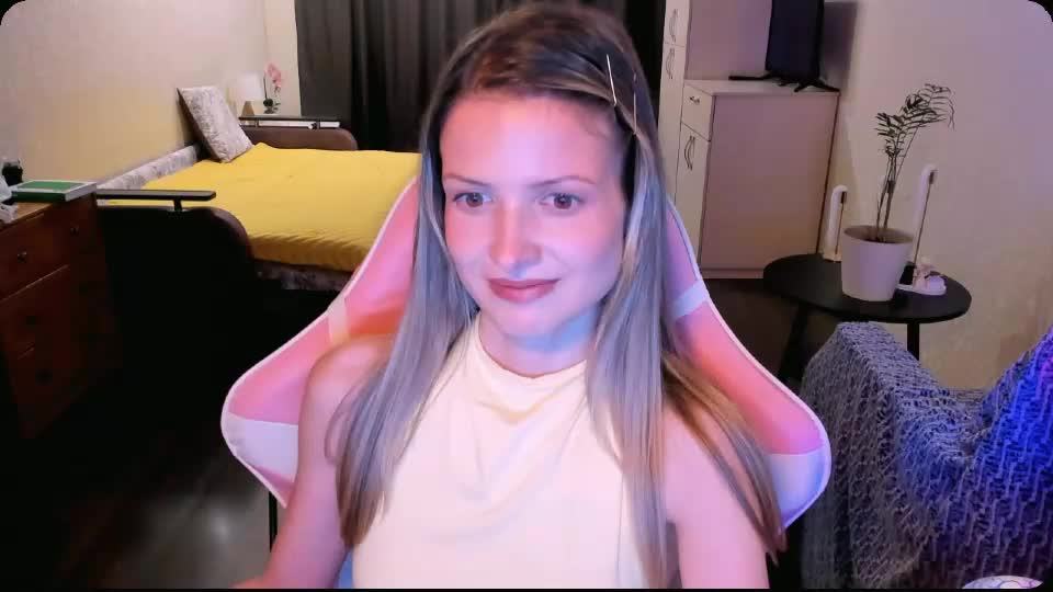 julie_flores Webcam Chat September 26, 2026