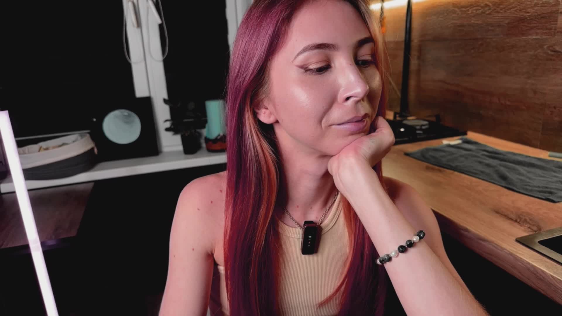 Na-izi Webcam Chat September 27, 2026