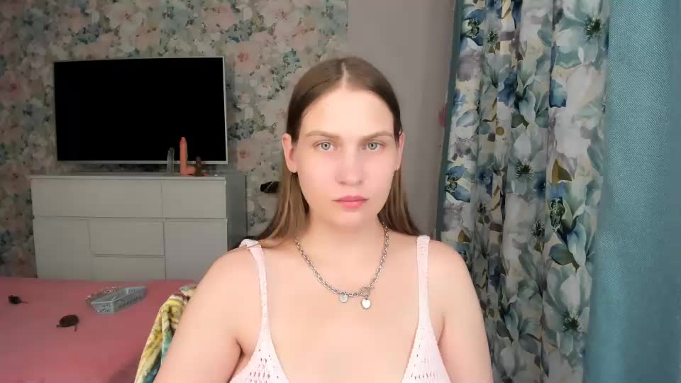 sweet_yunmi Webcam Chat September 28, 2026