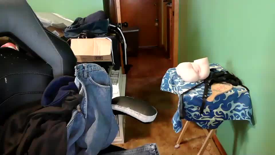 edwardaims_2please Webcam Chat September 28, 2026
