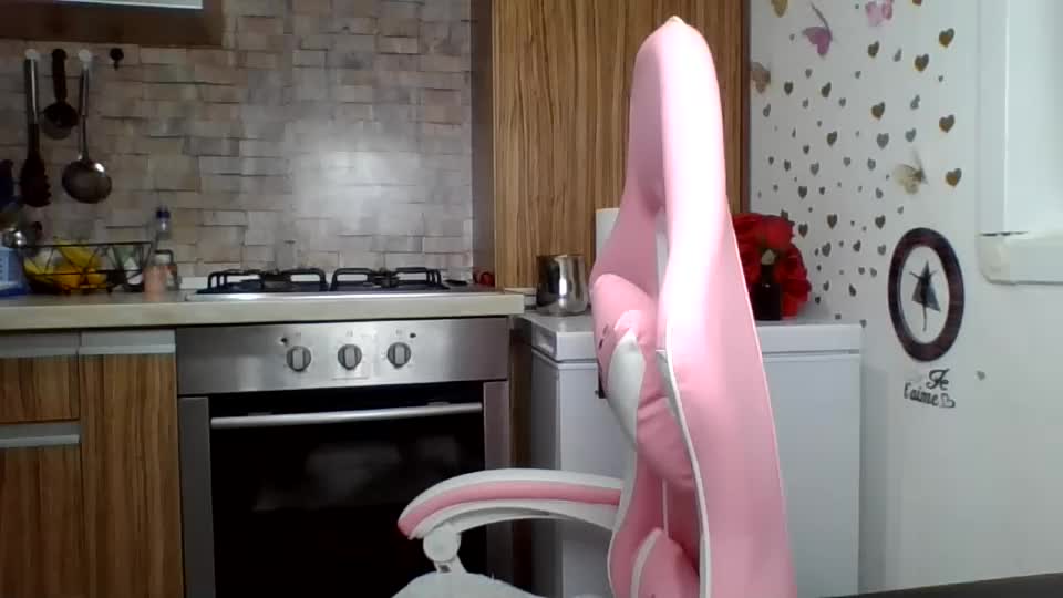 curvybombb Webcam Chat September 28, 2026