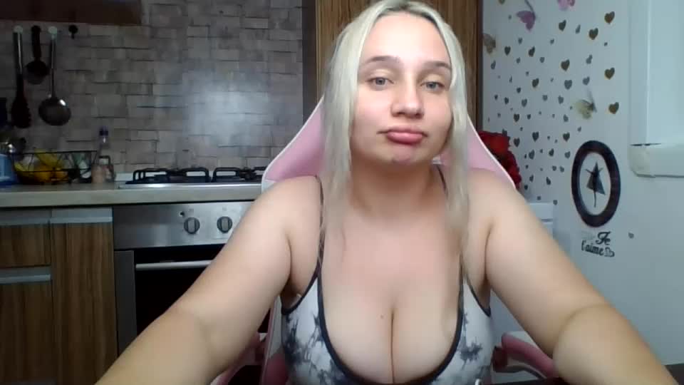 curvybombb Webcam Chat September 28, 2026