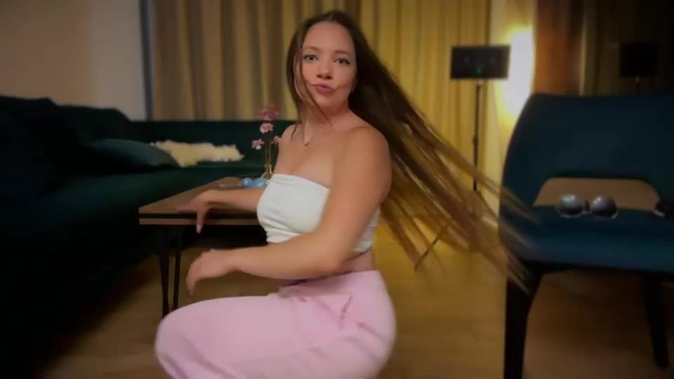 anuetta Webcam Chat September 30, 2026
