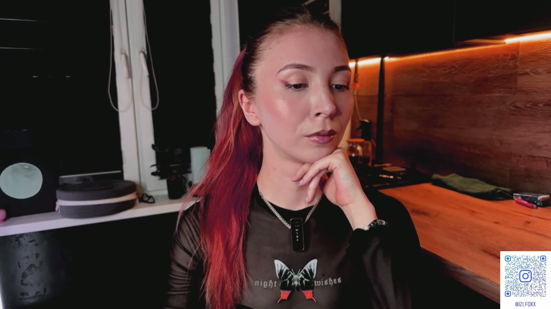 Na-izi Webcam Chat October 2, 2026