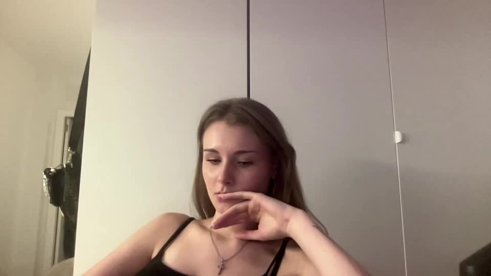 mernakillilea Webcam Star October 2, 2026