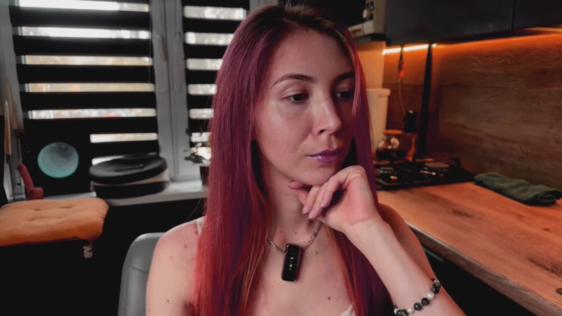 Na-izi Webcam Chat October 2, 2026