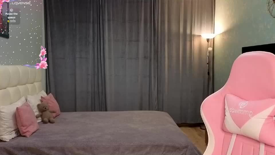 milanafallin Webcam Chat October 3, 2026