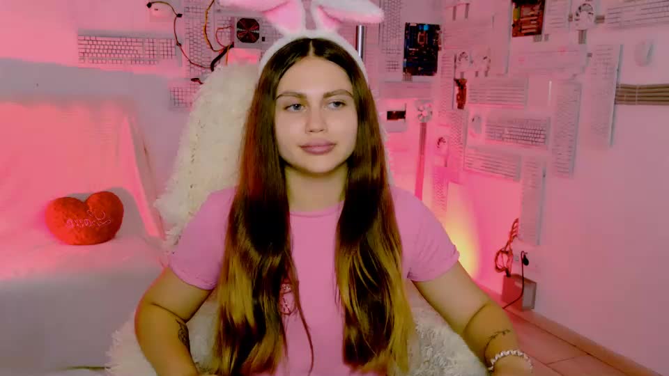 misstessaglow Webcam Chat October 3, 2026